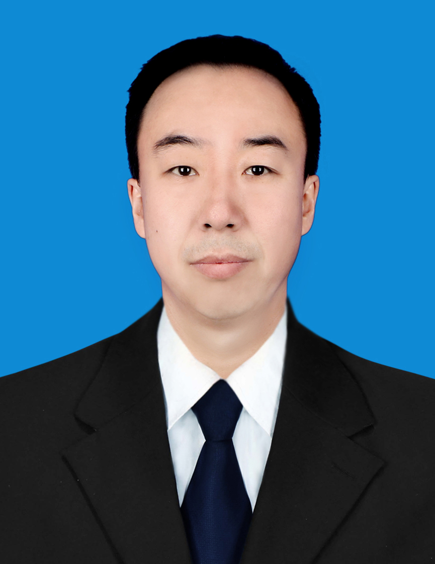 何伟强